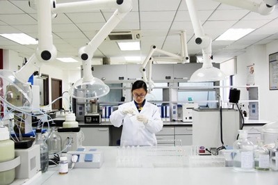 創(chuàng)新驅(qū)動 領(lǐng)跑全球 徐工集團“國家企業(yè)技術(shù)中心”獲評優(yōu)秀，彰顯中國工程機械硬核實力