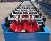 泊頭市盛隆壓瓦機(jī)廠 以優(yōu)質(zhì)角馳675壓瓦機(jī)引領(lǐng)建材礦山機(jī)械制造